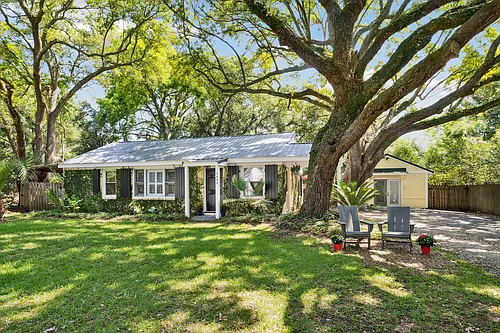 1444 Pocahontas St Photo 1