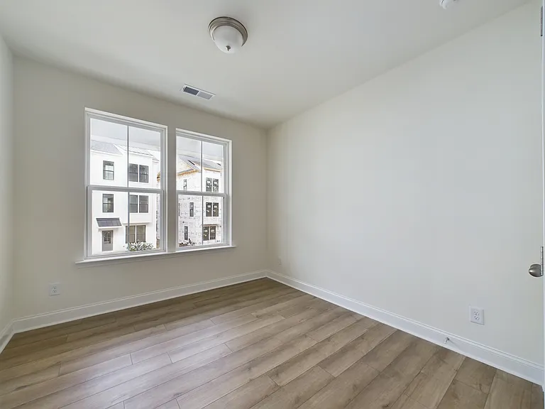 4211 Alexander View Dr — Photo 5