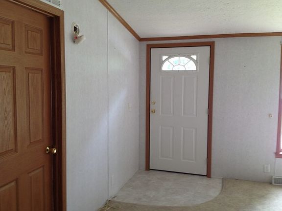 4th image of 8 Satin Ave