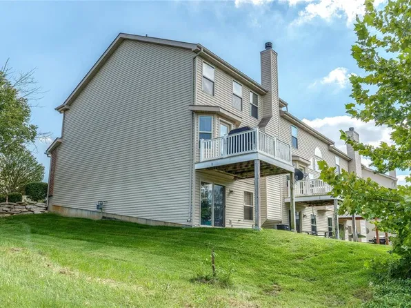 102 Distinction Dr, Lake Saint Louis, MO