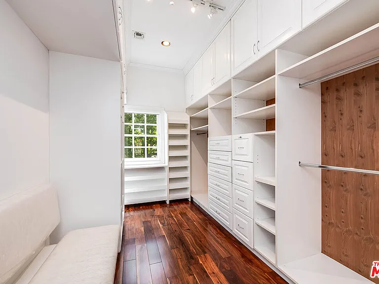 547 Loring Ave — Photo 15