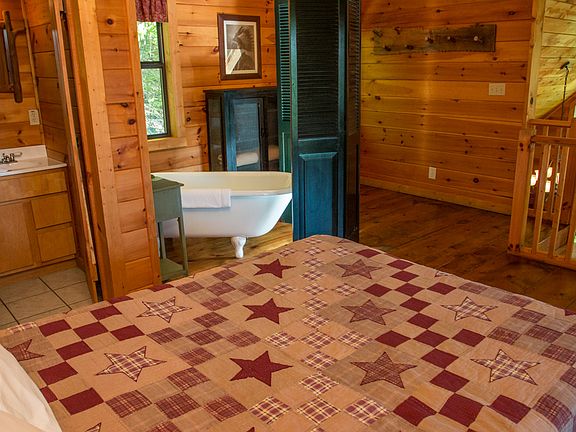 Spacious Upstairs Loft