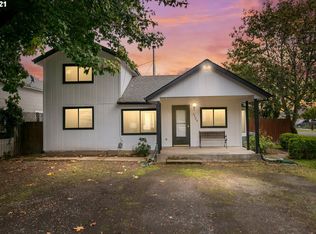 3324 5th St, Hubbard, OR 97032