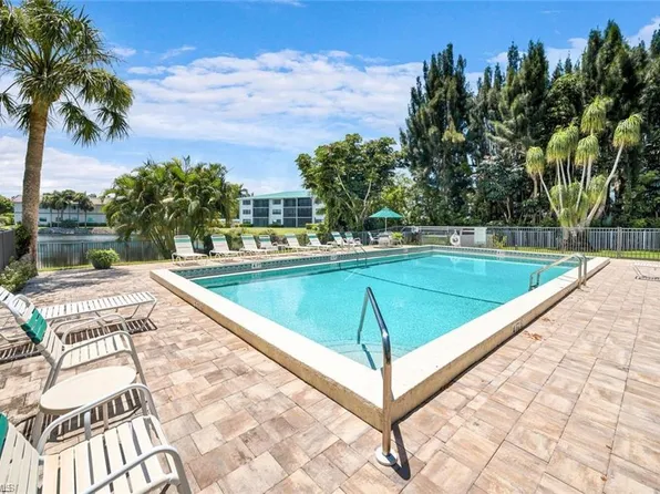3030 Binnacle DR #103, NAPLES, FL 34103