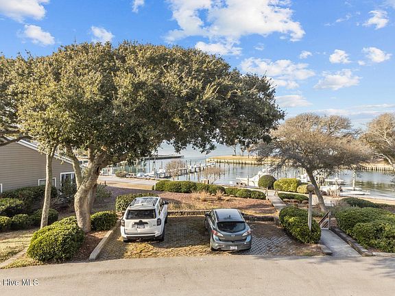 4th image of 590 Marina Drive #D-2