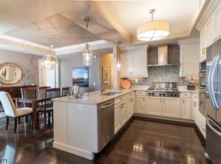 40 W Park Pl APT 503, Morristown, NJ 07960