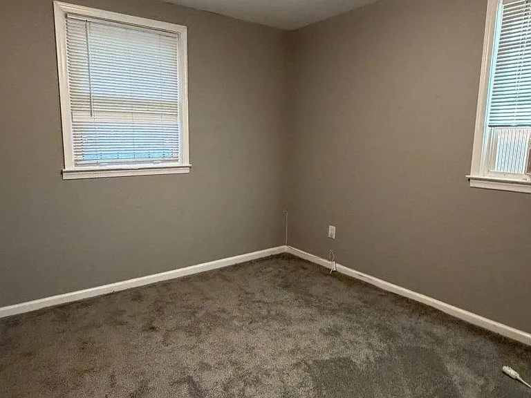 821 Maury Ave — Photo 16