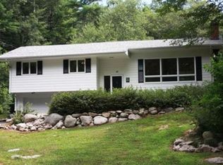 16 Plain St, Medfield, MA 02052