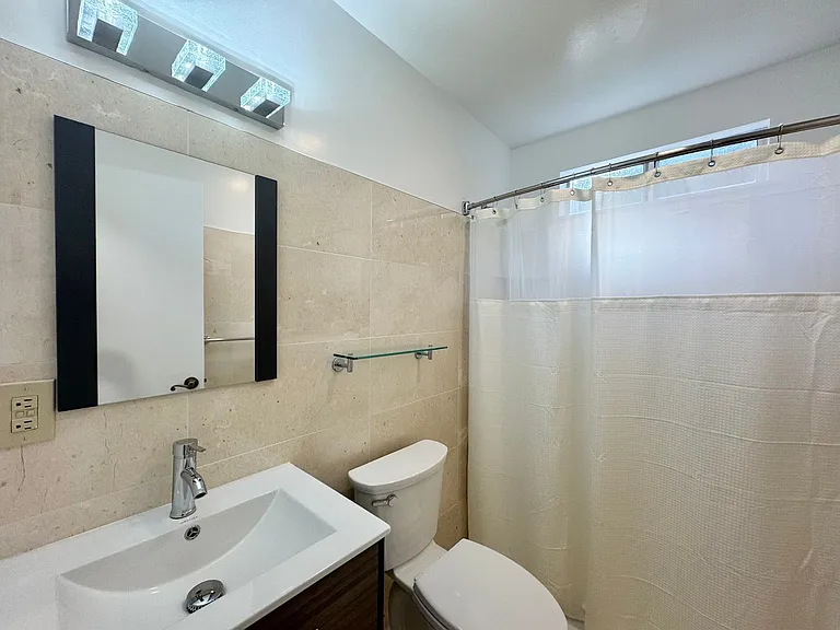 471 Cross St #473 — Photo 11