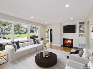 21 Coronet Ave, Methuen, MA 01844