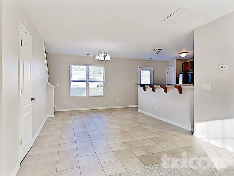 576 Gentle Breeze Ln — Photo 6
