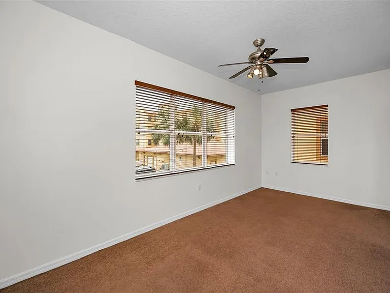 606 Wells Ct #202 — Photo 18