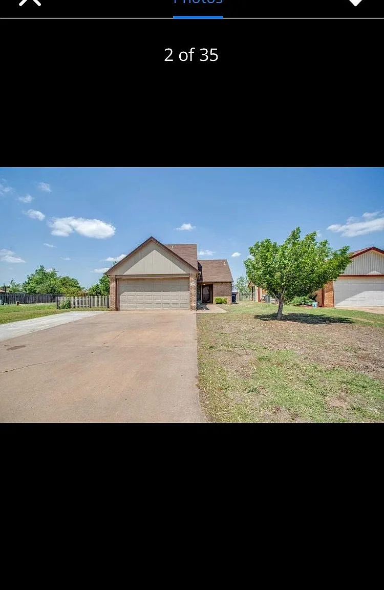110 N Greenleaf Dr — Photo 1