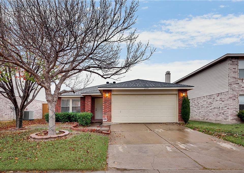 1st image of 2349 Maple Dr