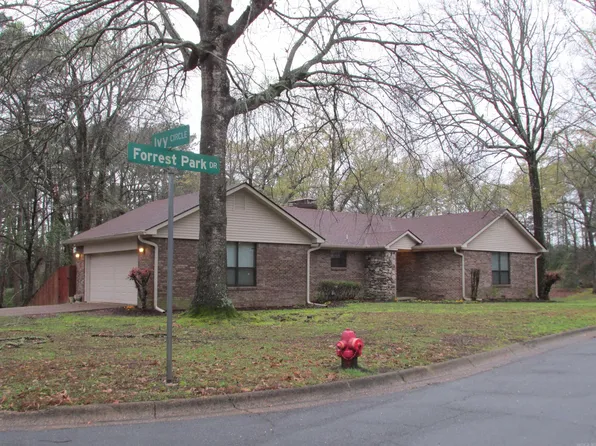205 Forrest Park Dr, Arkadelphia, AR 71923