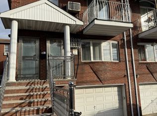 11815 14th Rd #1, College Pt, NY 11356