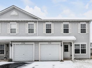 754 S Shannon Dr, Romeoville, IL 60446