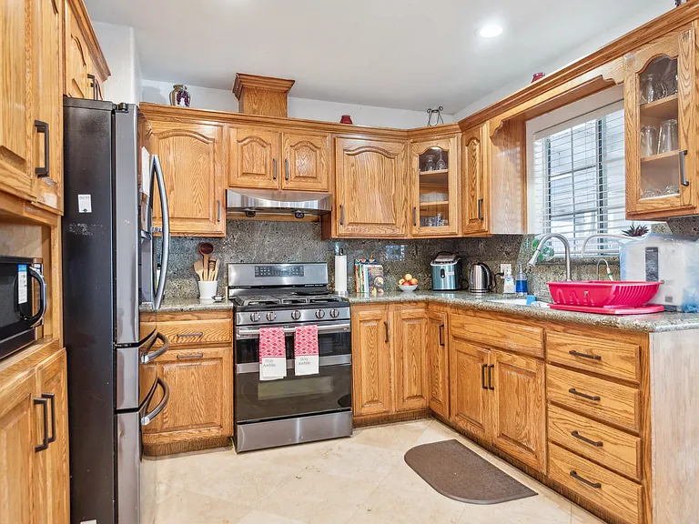 1531 W Trenton Pl — Photo 4