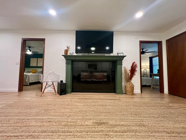 30 Shakespeare Dr — Photo 3