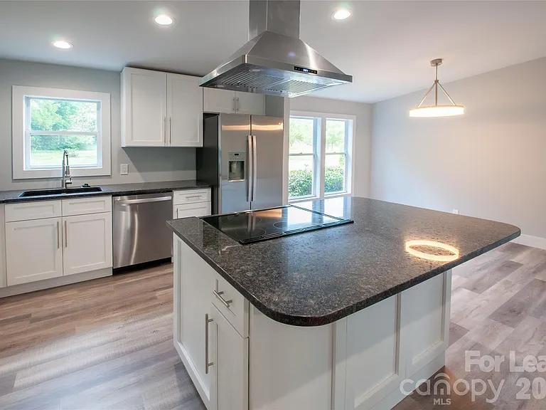 151 Scotsman Dr — Photo 5