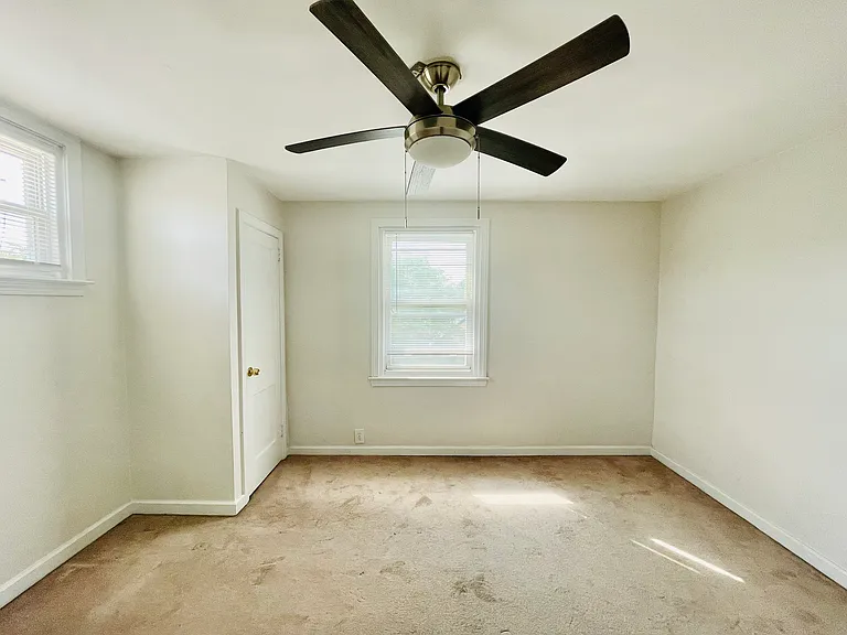 4241 Aldine St #2 — Photo 5
