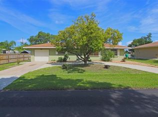 642 Hartford Dr NW, Port Charlotte, FL 33952