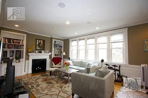 340 Saint Paul St #5 — Photo 7