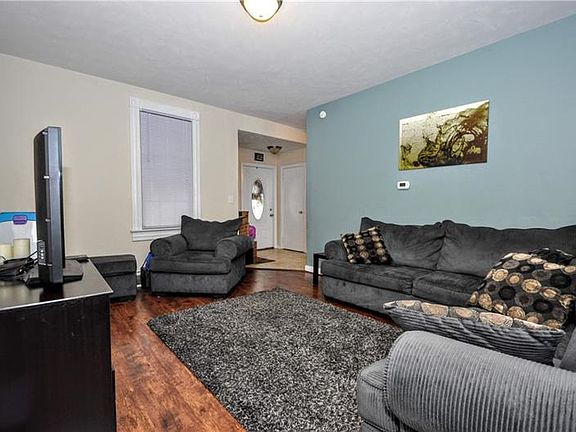 4th image of 302 German St