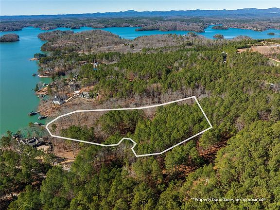 2nd image of 205 Lake Breeze Trl