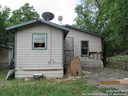 1st image of 217 Roberts St