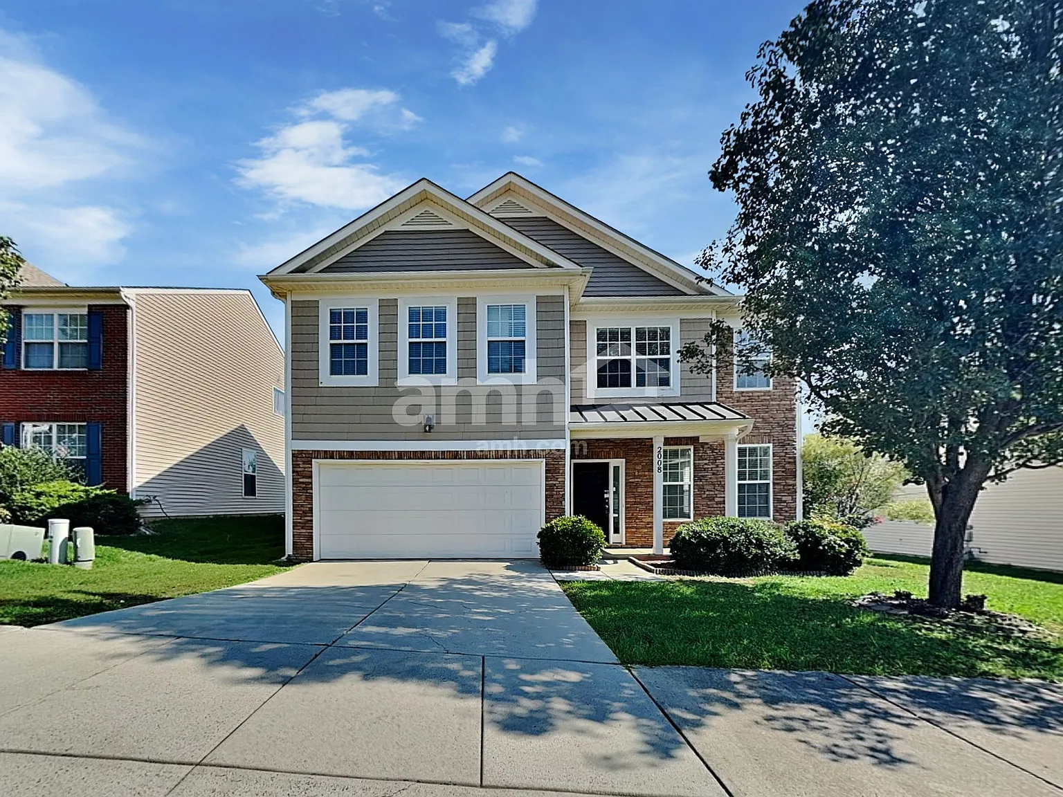 4 bed, 2.5 bath, 2542 sqft, $2,400 — Photo 1