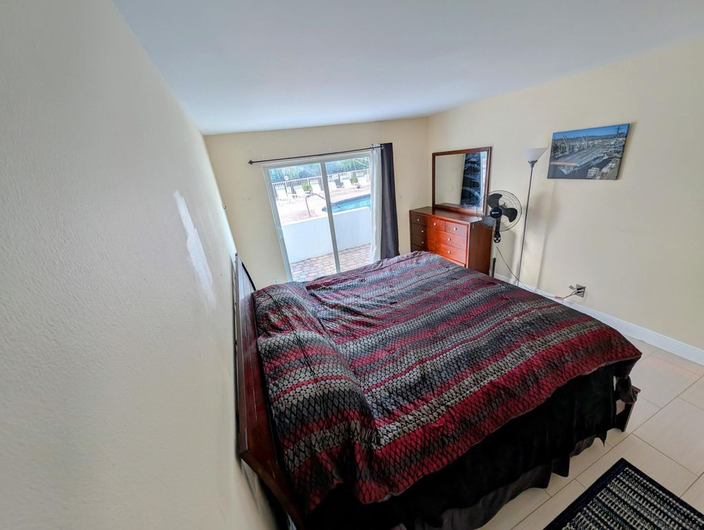2860 NE 14th Street Causeway #102d, photo 5