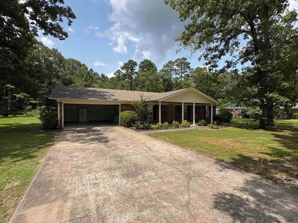 7905 N Pinewood Dr, Pine Bluff, AR 71603
