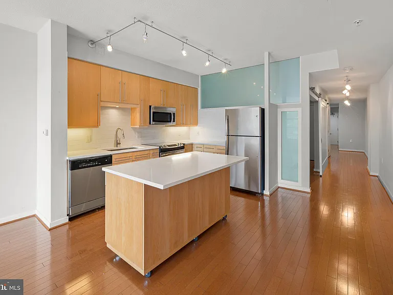 437 New York Ave NW #220 — Photo 9