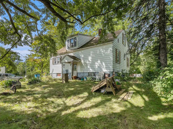 18490 174th Ave, Spring Lake, MI 49456