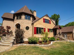 1902 N Chestnut Ave, Arlington Heights, IL 60004