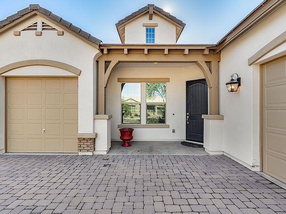 4th image of 3831 E Powell Pl