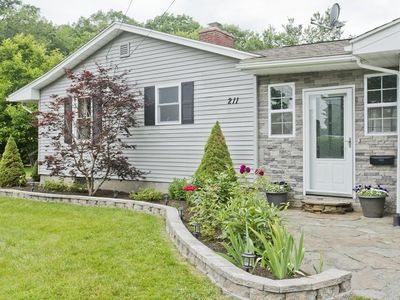 211 Bemis Rd, Holyoke, MA, 01040