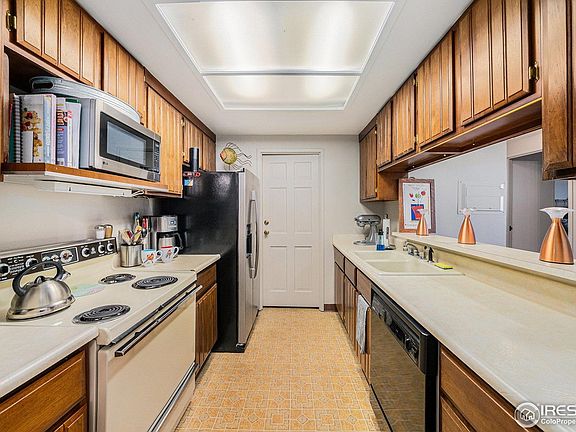 5th image of 415 S Howes St #1001