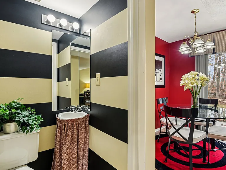Howard Hills Rental Townhomes and Duplexes — Photo 99