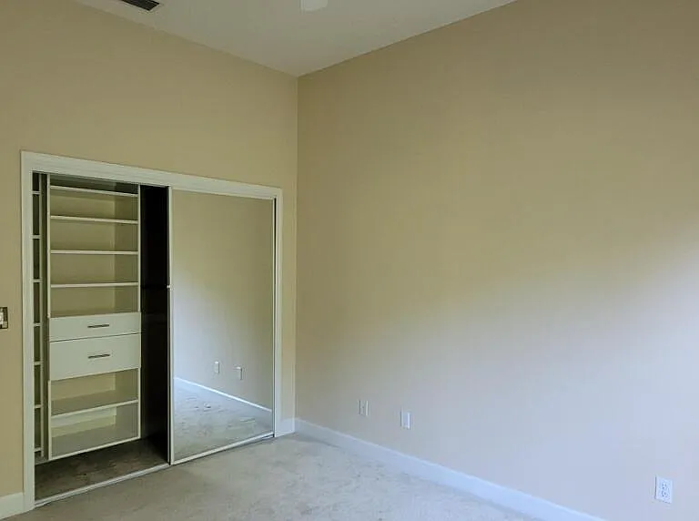 802 Westwood Dr — Photo 16