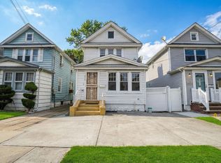 23709 93rd Rd, Bellerose, NY 11426