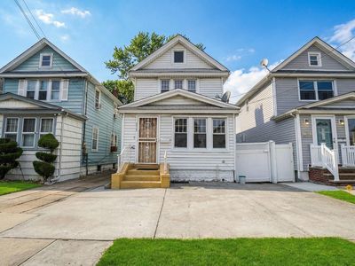 23709 93rd Road, Bellerose, NY, 11426