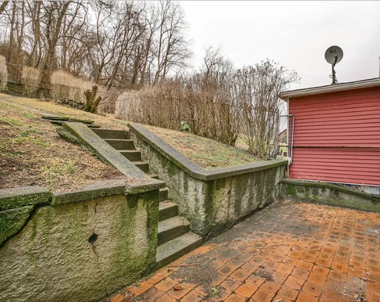 Newly Renovated 2-Bedroom Home In Tarentum $850/Month! — Photo 3