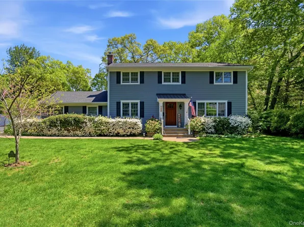 189 Cambon Avenue, Saint James, NY 11780