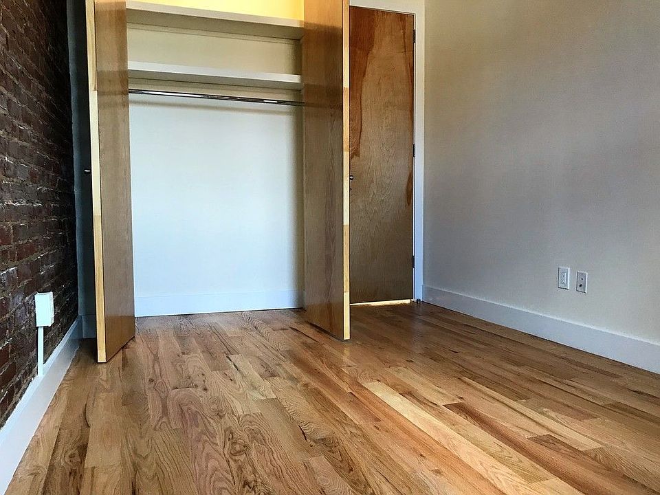 2nd image of 955 Seneca Ave #3