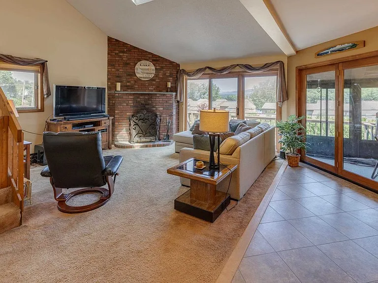 21 Woodbury Dr #27 — Photo 9