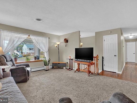 5th image of 50 Covington Dr