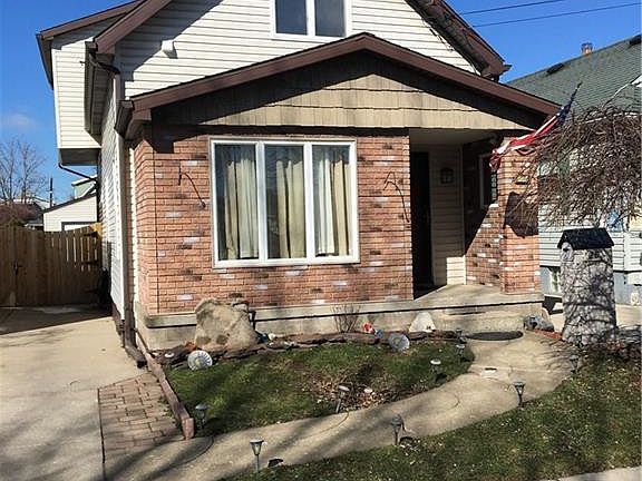 2nd image of 26 Shanley St