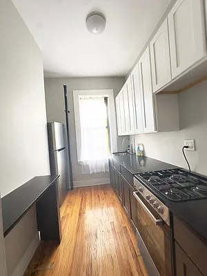 Rented by Avenues Real Estate | media 11